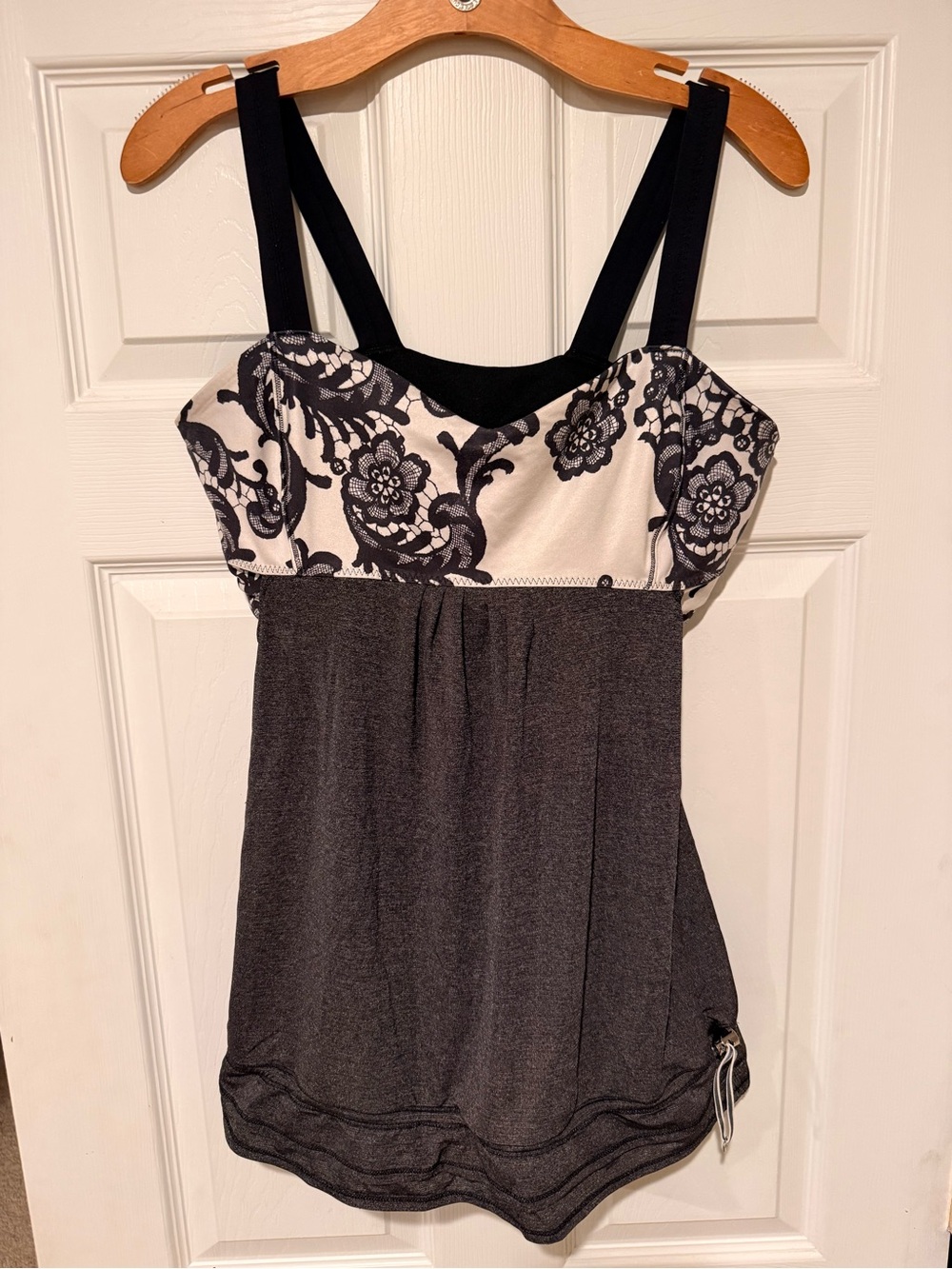 Lululemon black  & White Floral Bust Tank Top